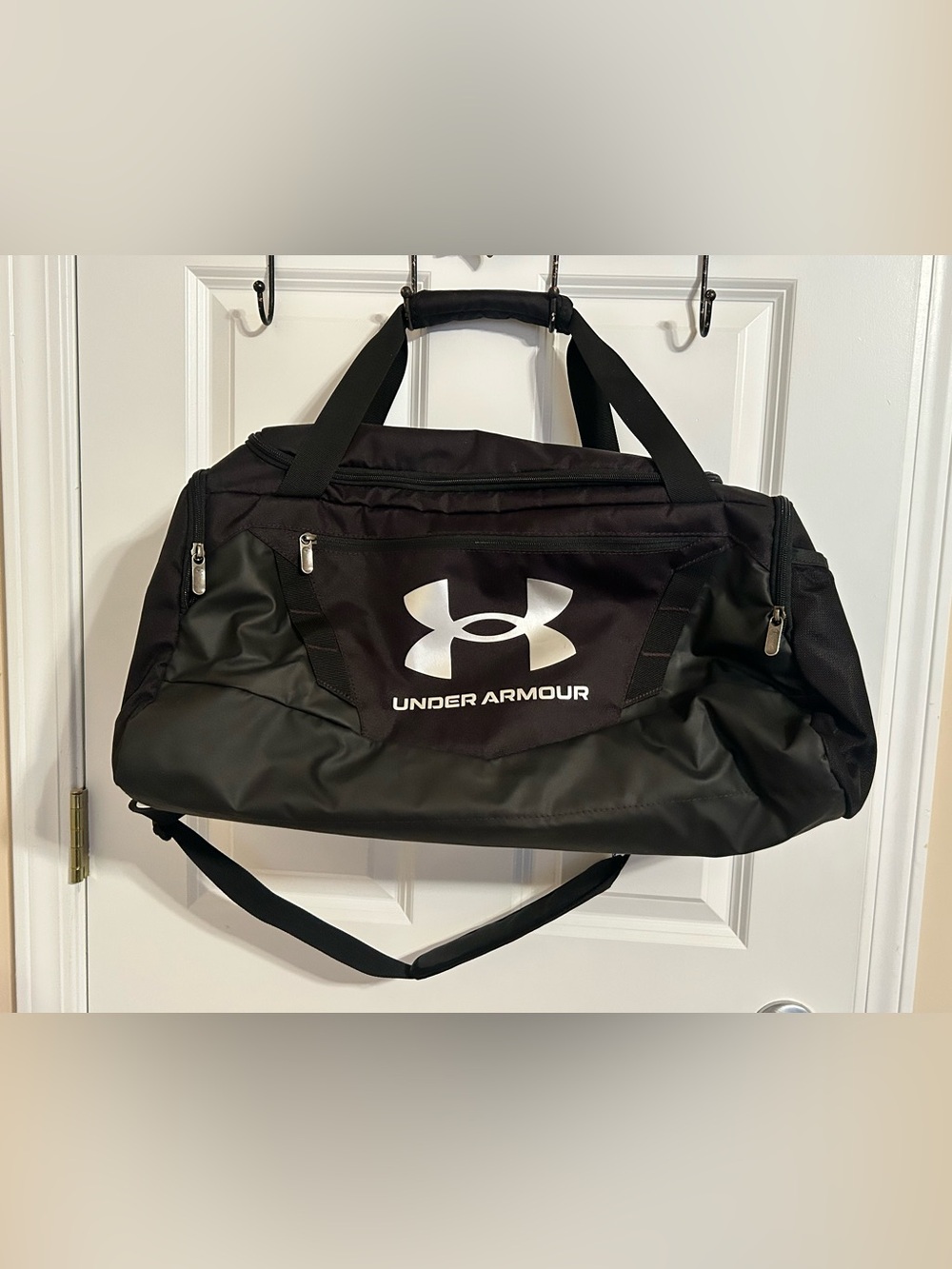 Under Armour Black Duffle Bag - Logo Sports Gym Bag
